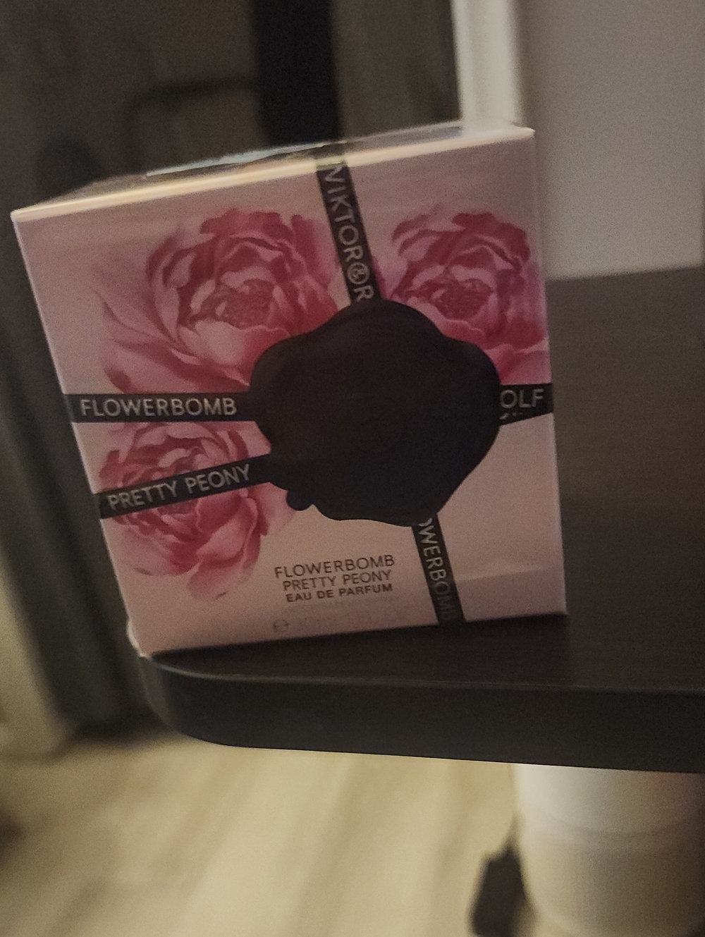 Viktor & Rolf Flowerbomb Pretty Peony Box in Pink with Black Ribbon